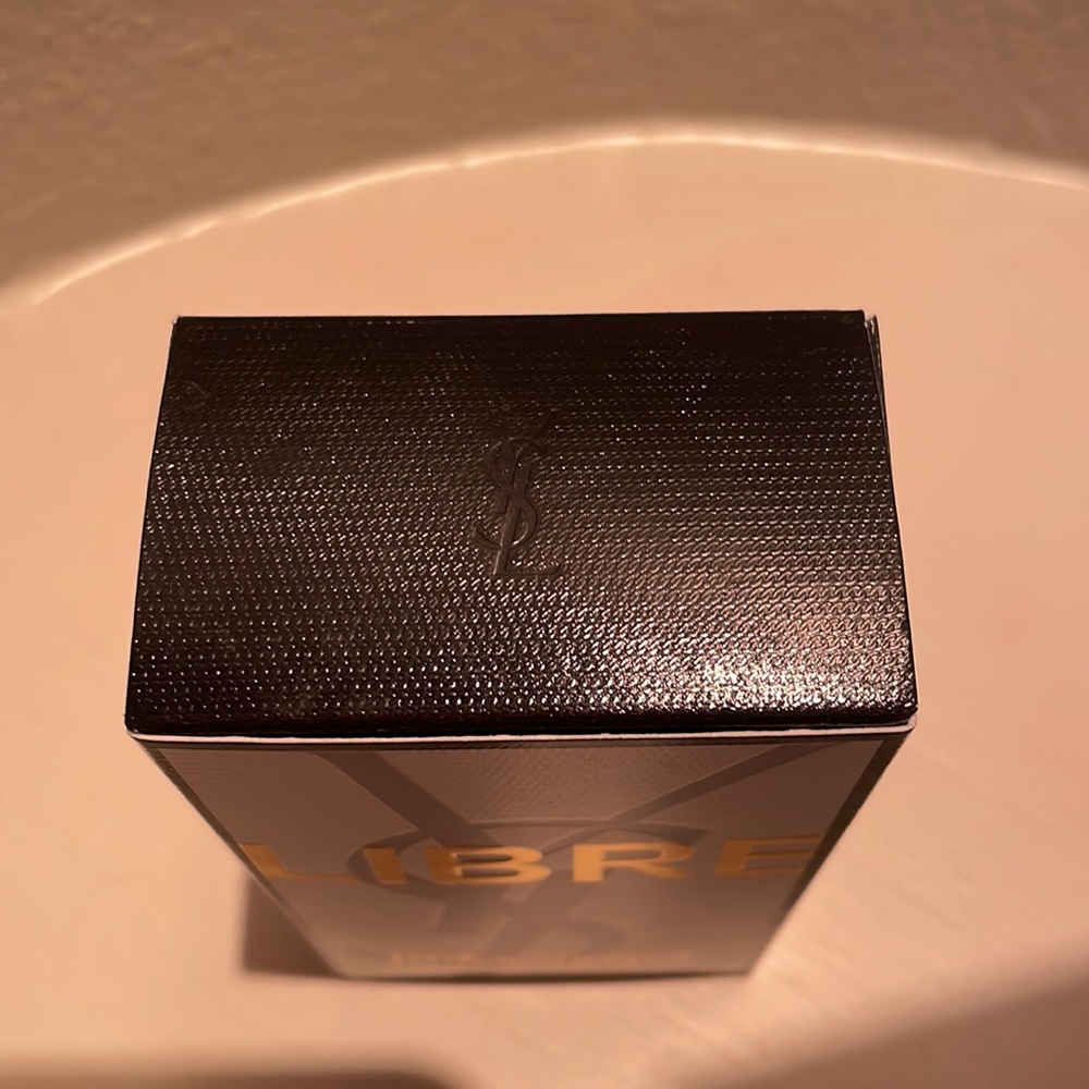 Libre Yves Saint Laurent - Picture 3 of 5